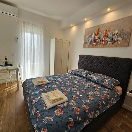Room Ela Donji Seget Exterior photo